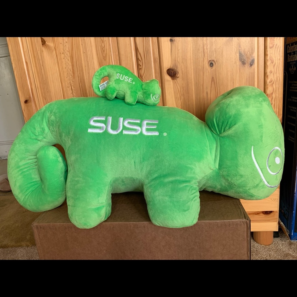 SUSE Chameleon Green Lizard 3ft x 1ft Plush + Mini
